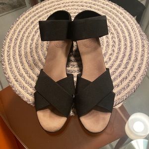 Charleston shoe company black wedge 7